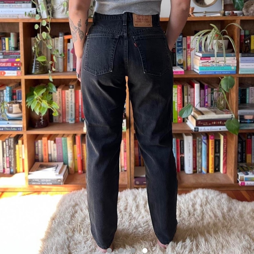 Vintage black Levi’s 550